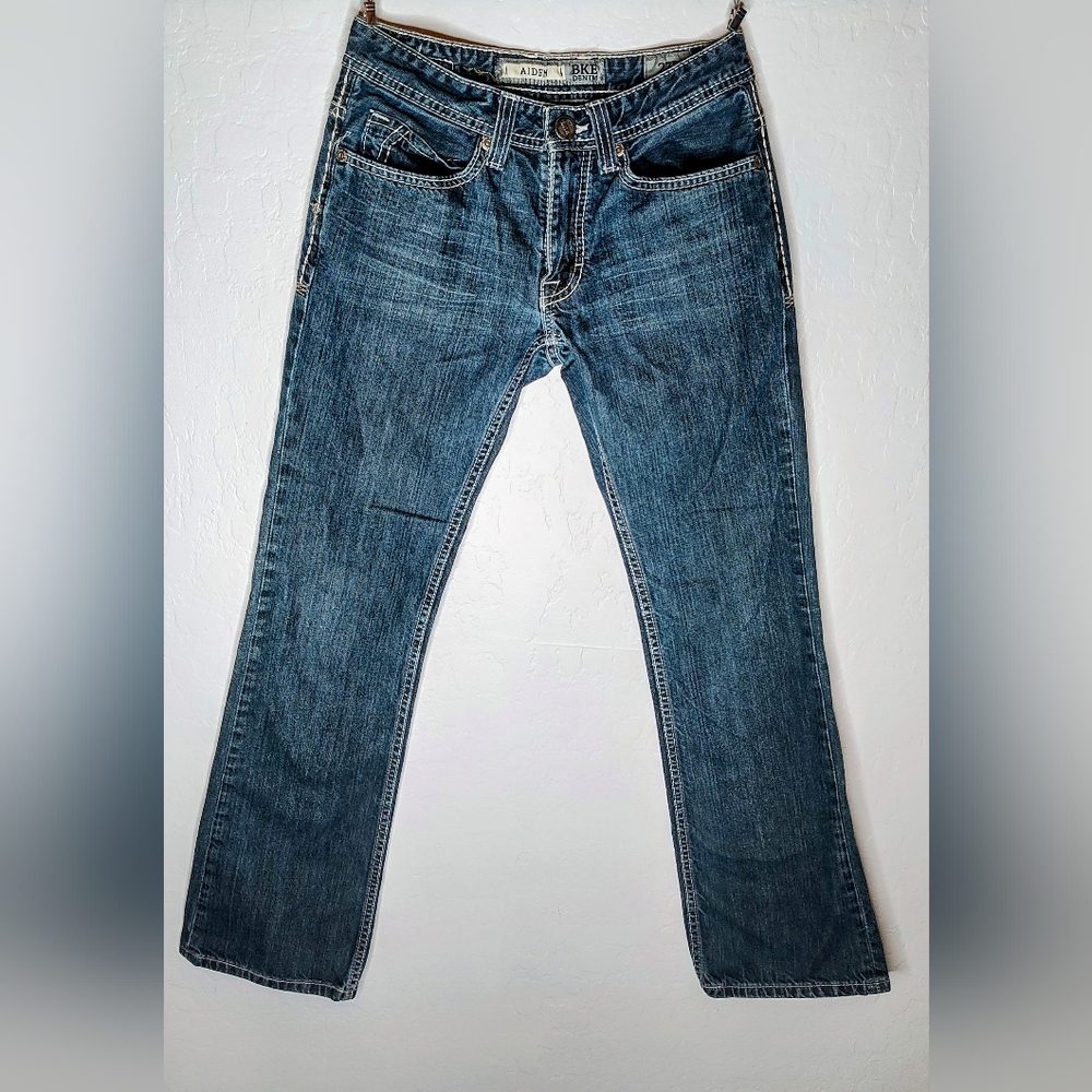 BKE Men's Aiden Boot cut Jeans.  Waist size 27. Inseam 29".  100% cotton EUC